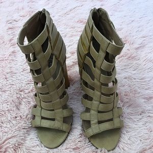 Michael Antonio- Caged Taupe Heels